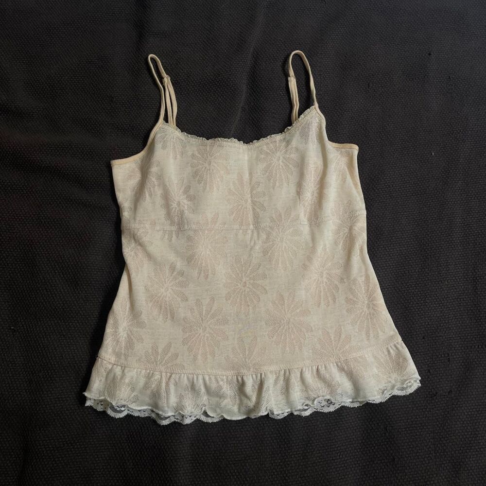 No Brand Women's Cream and White Vest